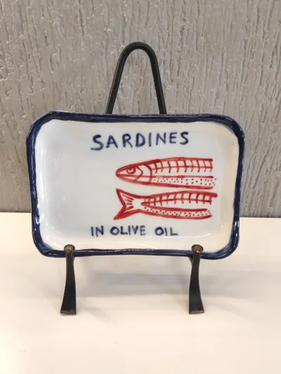 πιάτο sardines in olive oil